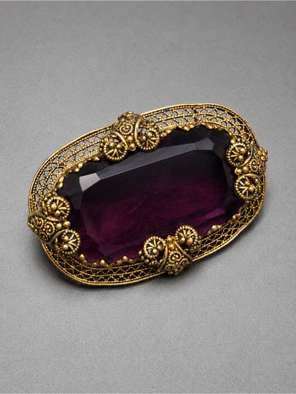Vintage Gold Filigree Brooch with Amethyst Glass Stone #cz54